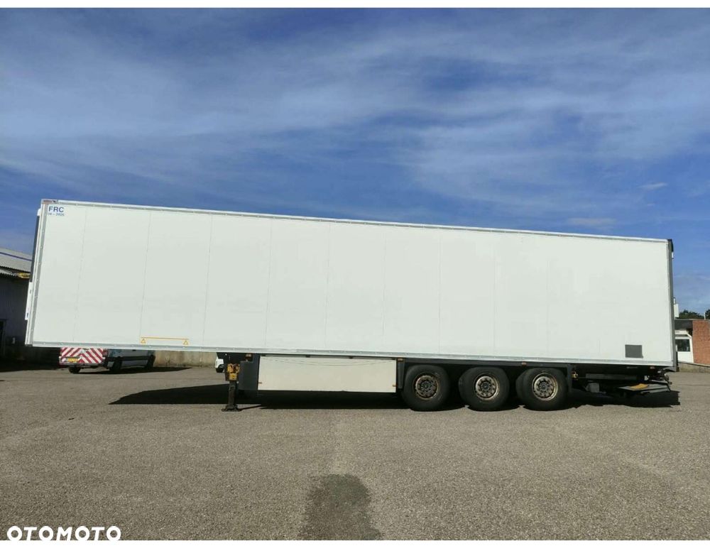 Schmitz Cargobull SKO FP 45 ThermoKing SLXi Spectrum Multitemp with Taillift - 3