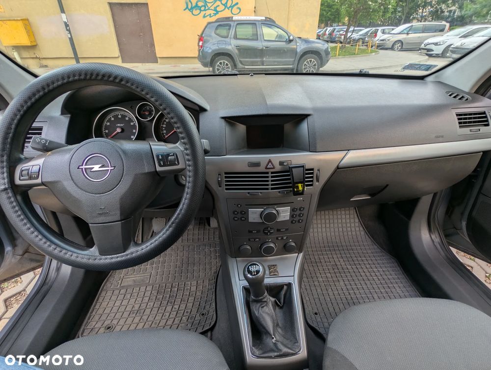Opel Astra 1.6 Cosmo - 26
