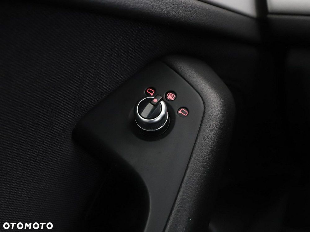 Audi A6 Avant 2.0 TDI Ultra S tronic - 34