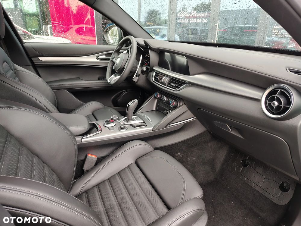 Alfa Romeo Stelvio 2.0 Turbo Veloce Q4 - 23