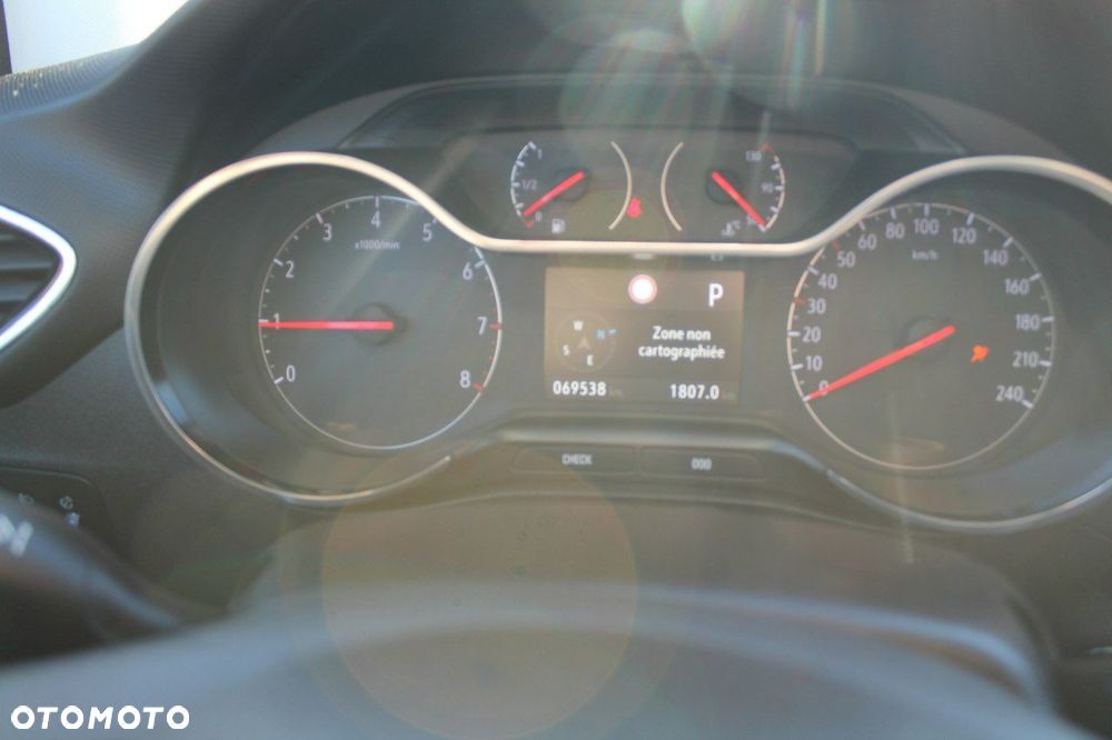 Opel Crossland X - 15