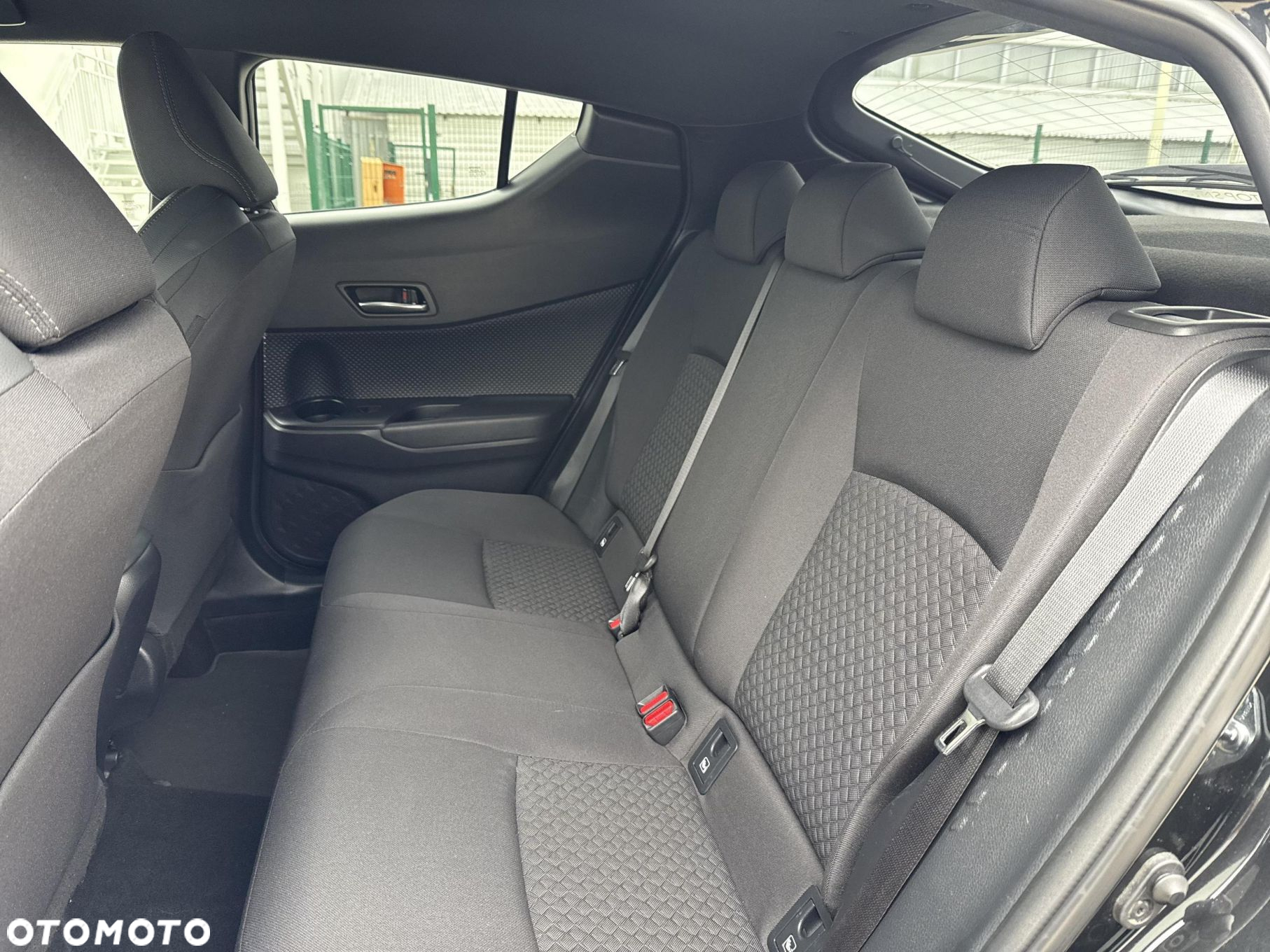 Toyota C-HR - 14