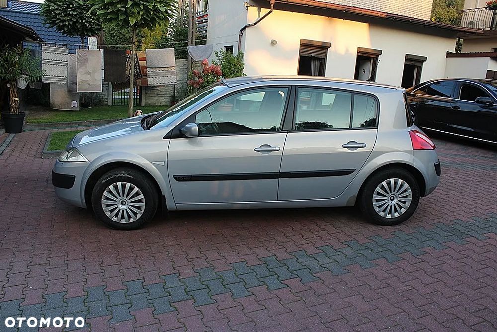 Renault Megane II 1.6 16V Confort Dynamique - 9