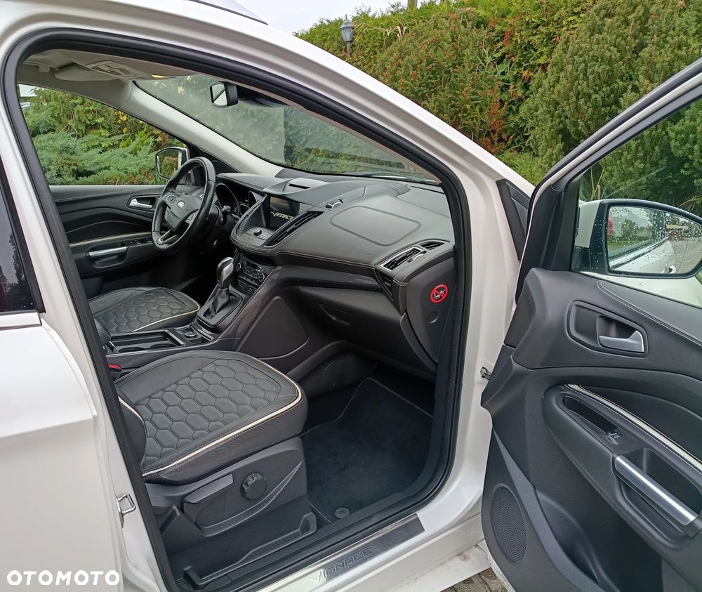 Ford Kuga - 40