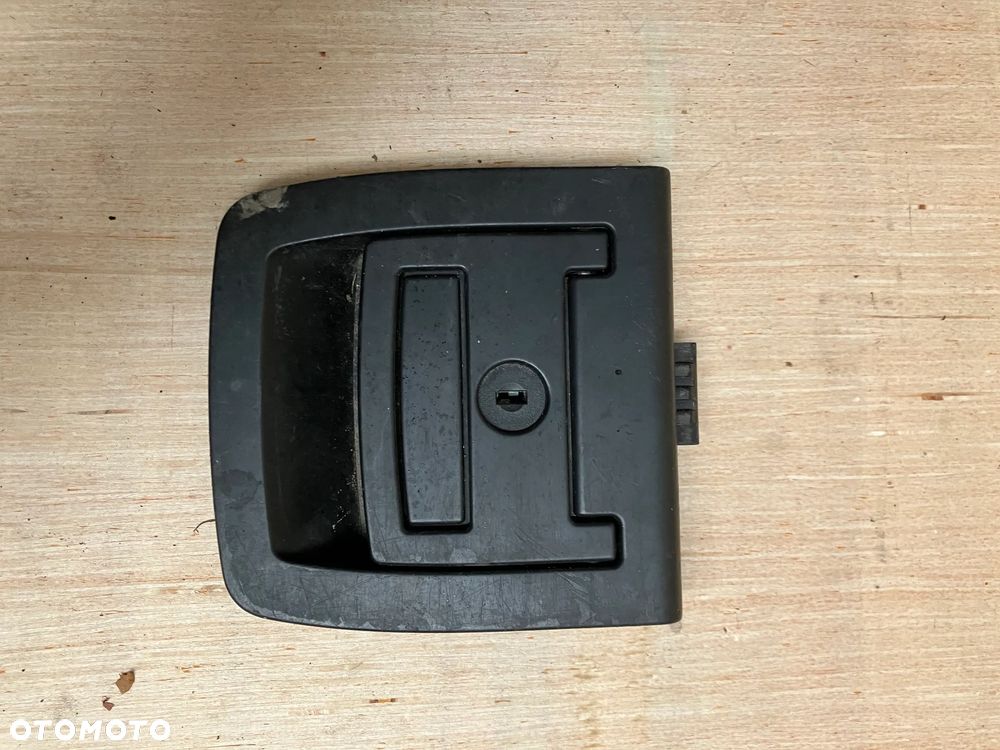 RĄCZKA PODŁOGI BAGAŻNIKA BMW E61 E70 E91 CZARNA UCHWYT ZAMEK - 3