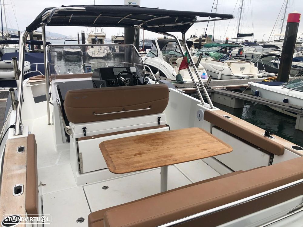 Beneteau flyer spacedeck 8.8 - 5