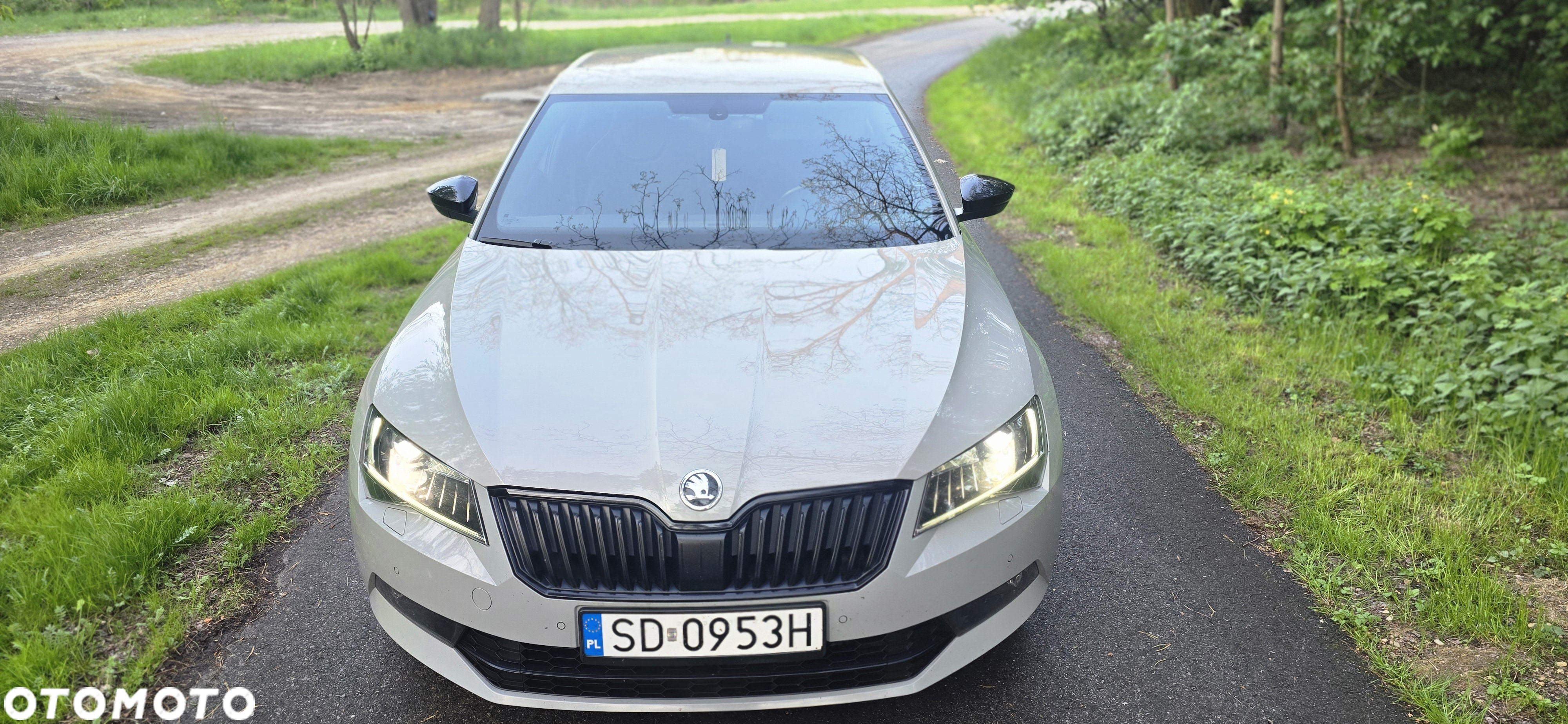 Skoda Superb 2.0 TDI Sportline DSG - 11