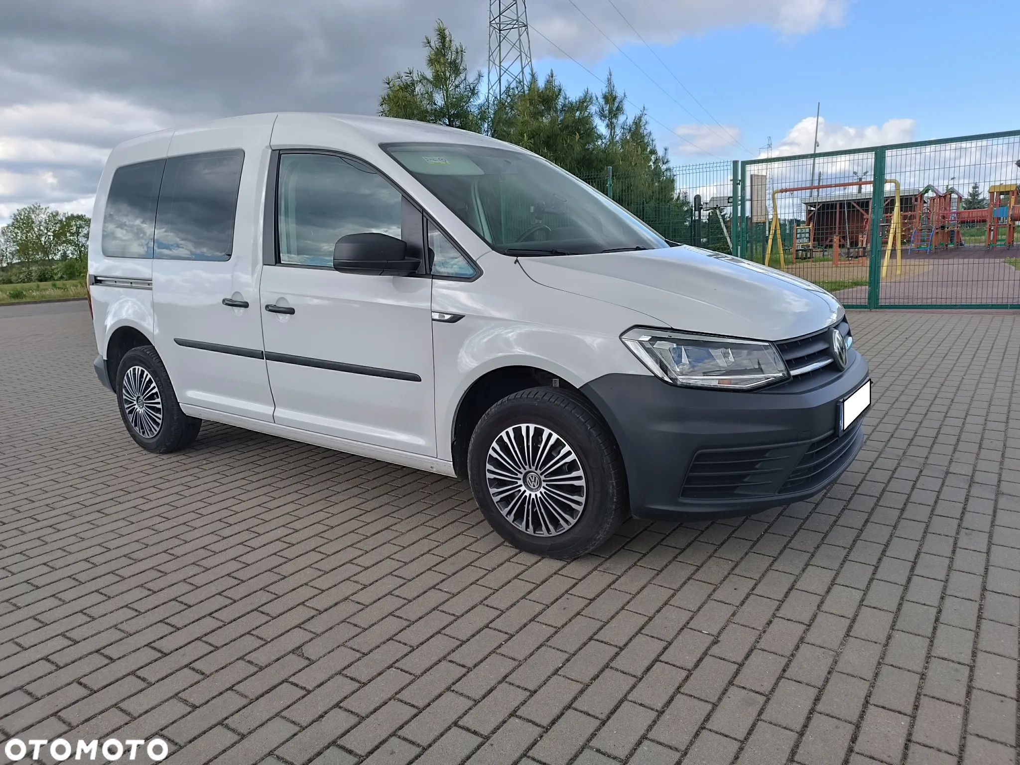 Volkswagen Caddy 2.0 TDI Comfortline - 9