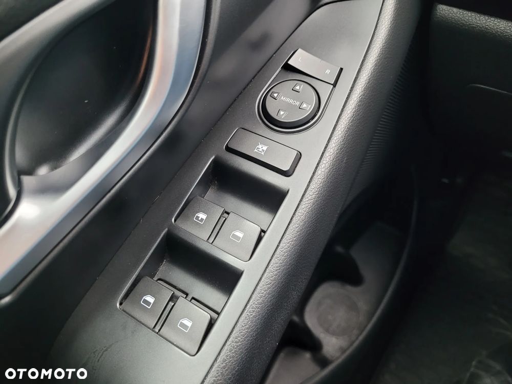 Hyundai i30 1.5 DPI Classic + - 21