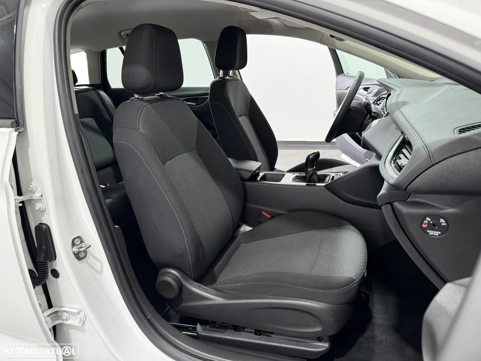 Opel Insignia Sports Tourer 1.6 CDTi Business Edition - 35