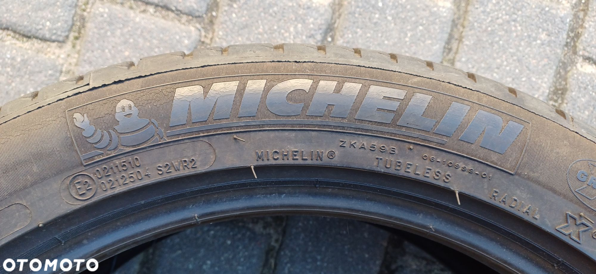 MICHELIN 235/45R18 98Y , pojedyńcza opona letnia. - 3
