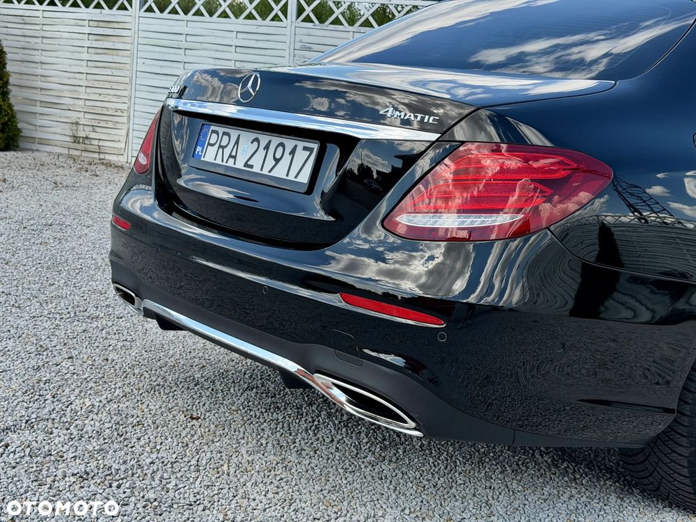 Mercedes-Benz Klasa E 300 9G-TRONIC AMG Line - 28
