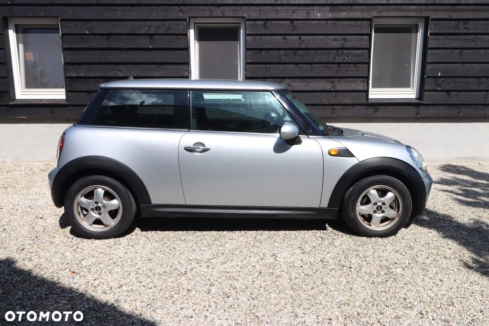 MINI Cooper Standard - 3