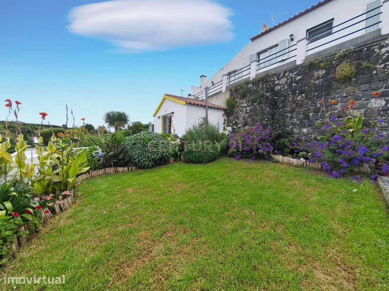 Moradia T2 no Centro da Vila do Nordeste | Jardim e Excelente Potencia - Grande imagem: 5/25