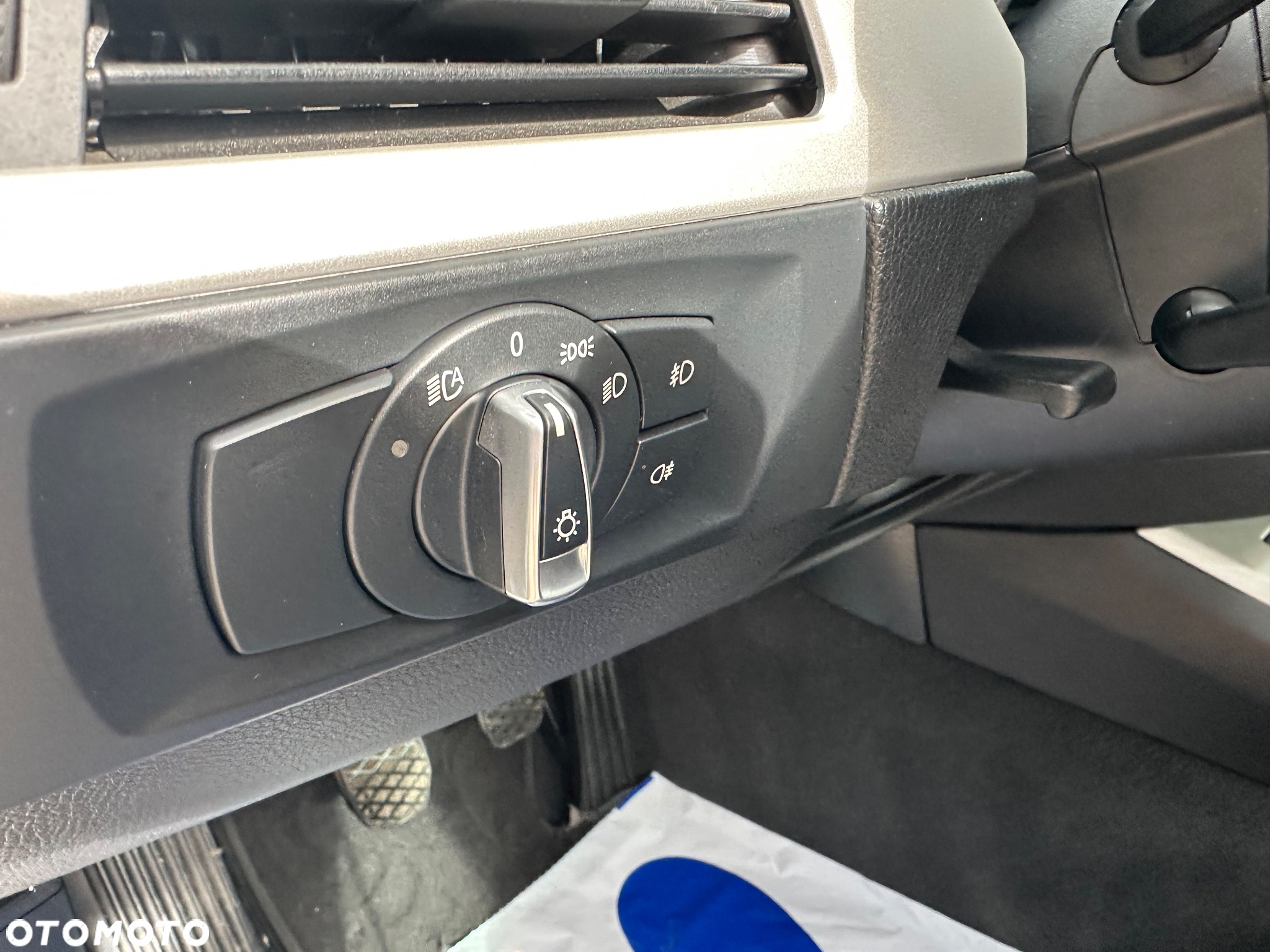 BMW Seria 3 318i - 38