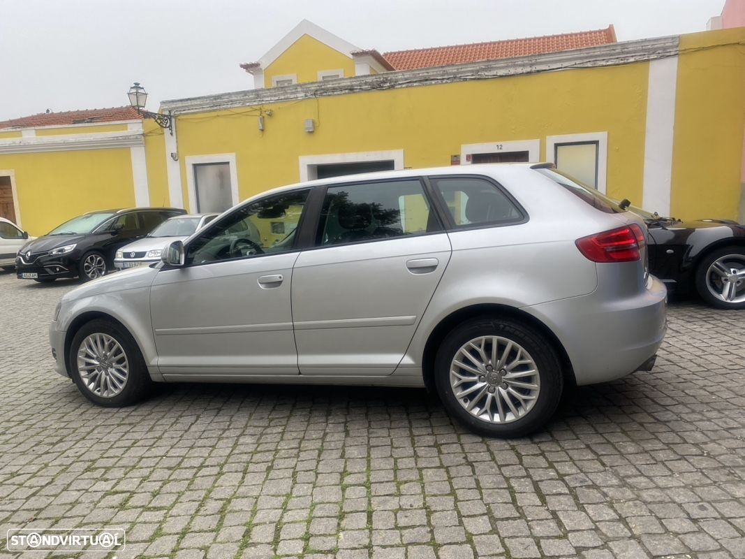 Audi A3 Sportback 2.0 TDi Attraction - 4