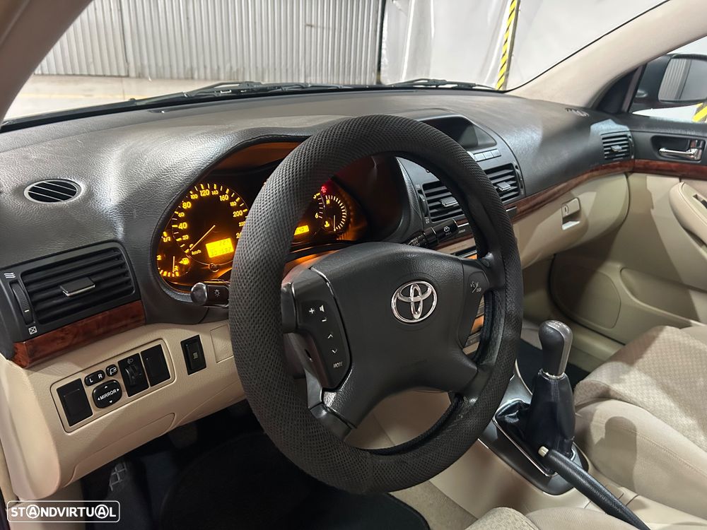 Toyota Avensis SD 2.0 D-4D Sol S/GPS - 12