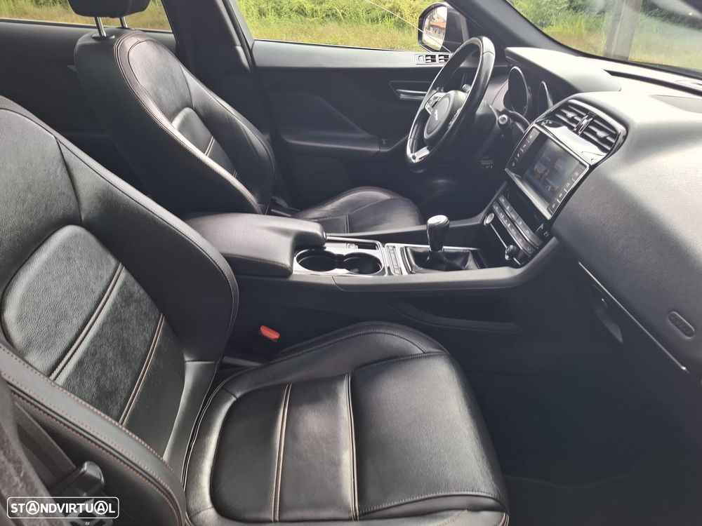 Jaguar F-Pace 2.0 i4D Prestige - 17