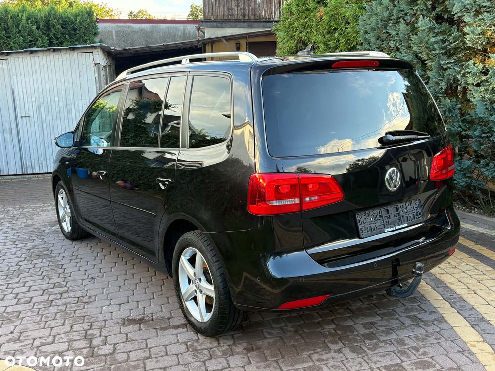 Volkswagen Touran 2.0 TDI DPF BlueMotion Technology DSG Highline - 5