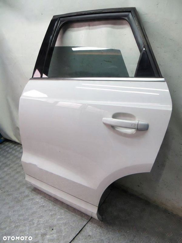AUDI Q3 8U DRZWI LEWY TYŁ TYLNE LB9N 11- - 2