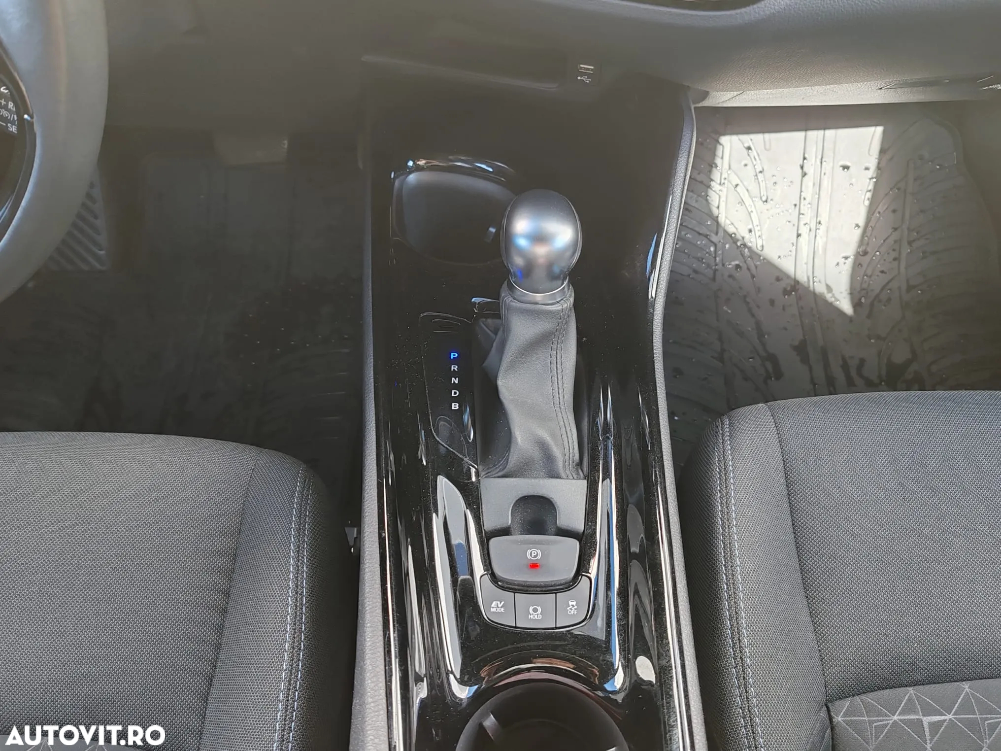 Toyota C-HR 1.8 HSD 122 CP 4x2 CVT C-ult Style - 7