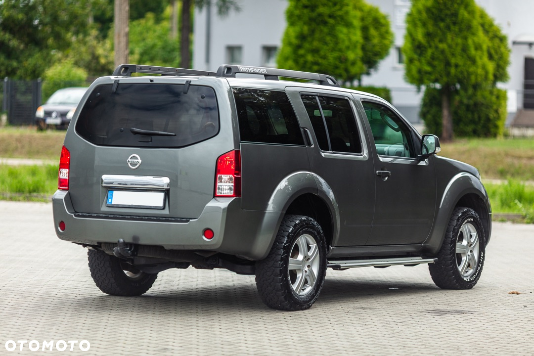 Nissan Pathfinder 2.5 D Platinum - 12