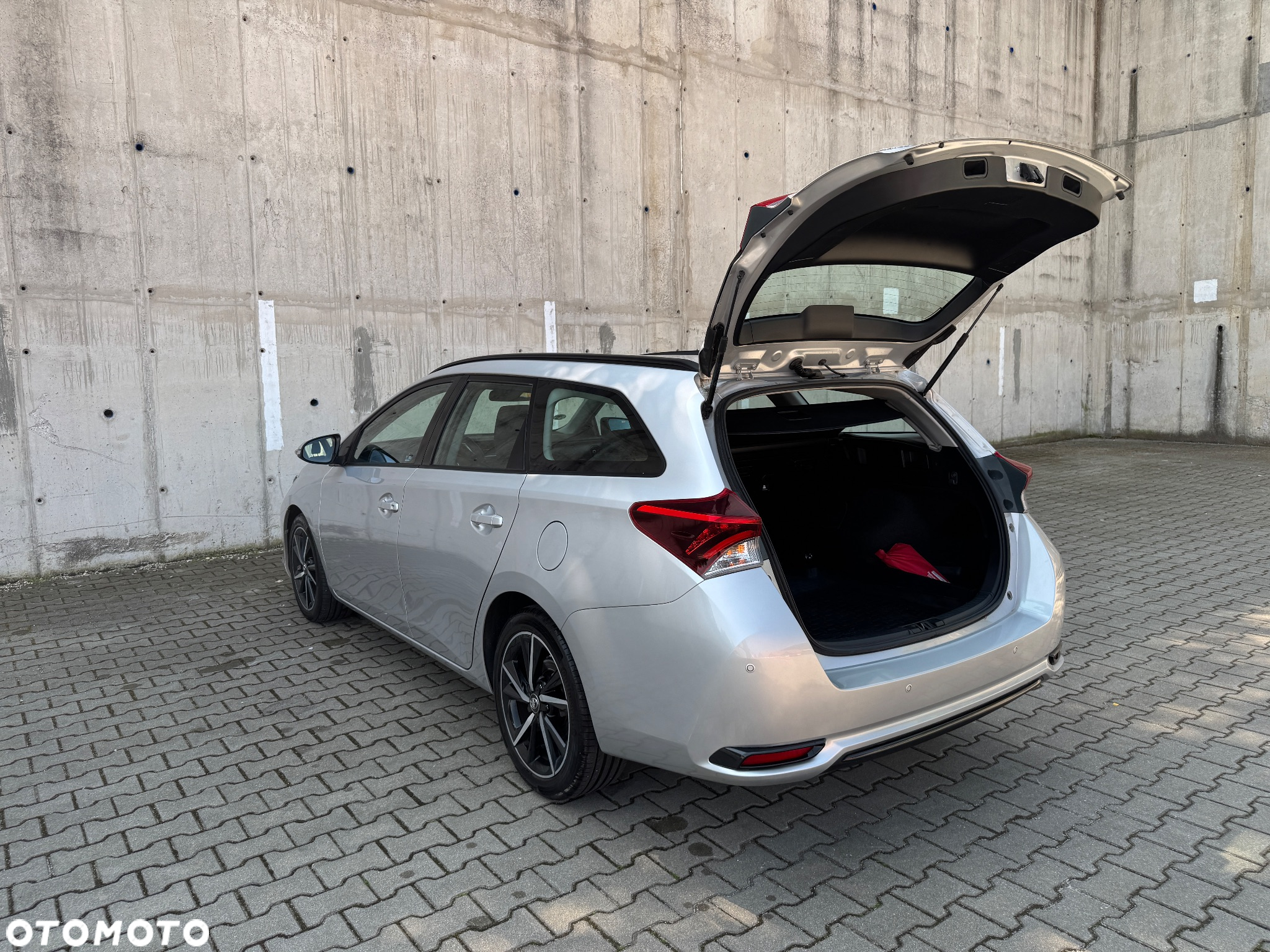 Toyota Auris 1.33 VVT-i Luna - 26