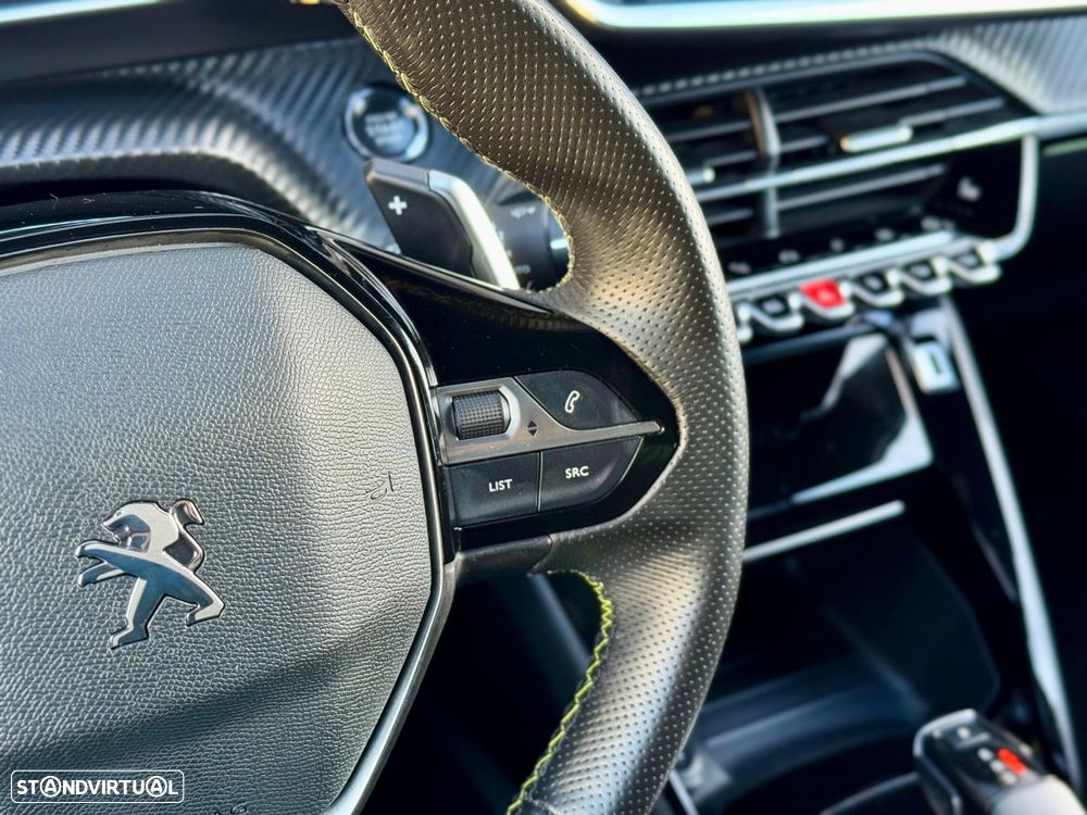 Peugeot 2008 1.2 PureTech GT Line EAT8 - 38