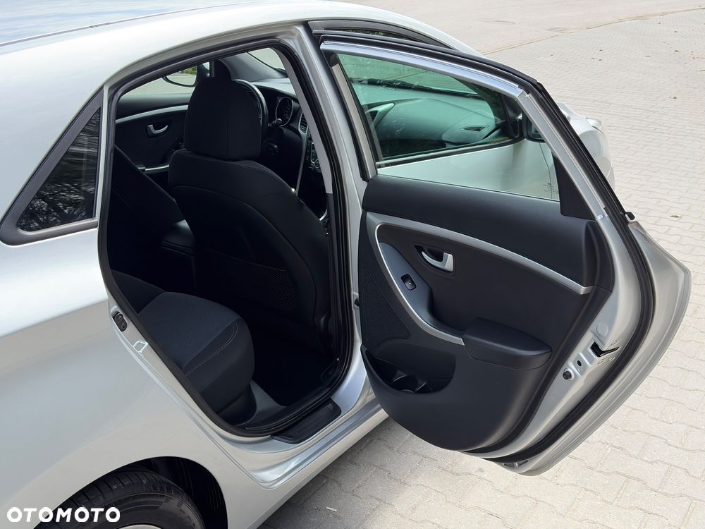 Hyundai i30 1.6 Style - 32