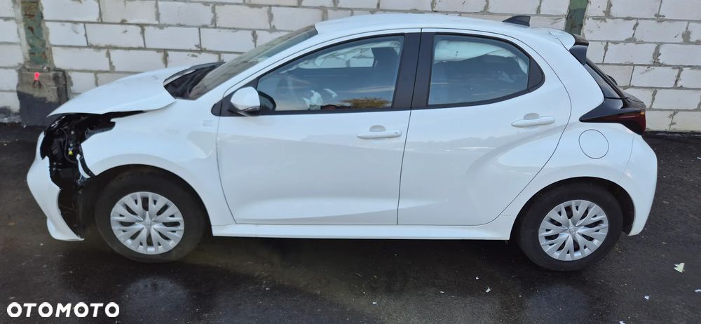 Toyota Yaris - 4