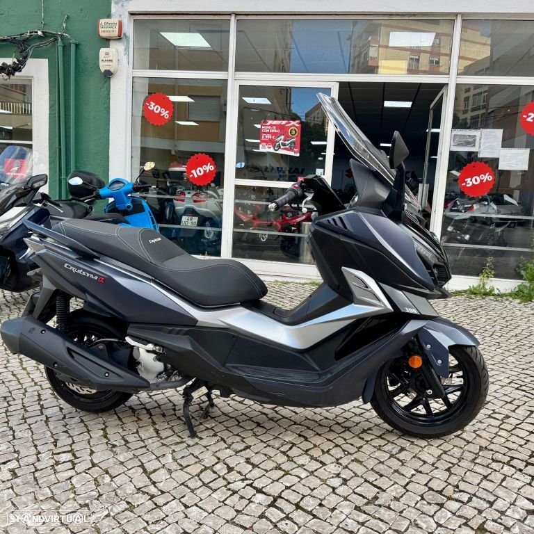 Sym Cruisym 300 - 10