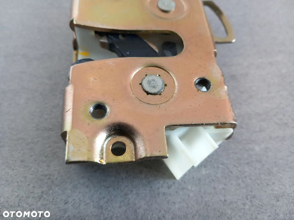 Zamek drzwi przód prawy Ford Fiesta 1995-2002, Ka 1996-2008 4868468 - 4
