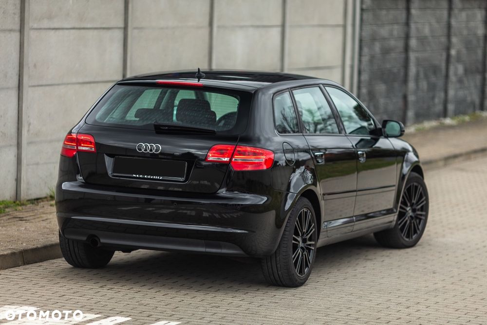 Audi A3 Sportback 2.0 TDI Ambiente - 14