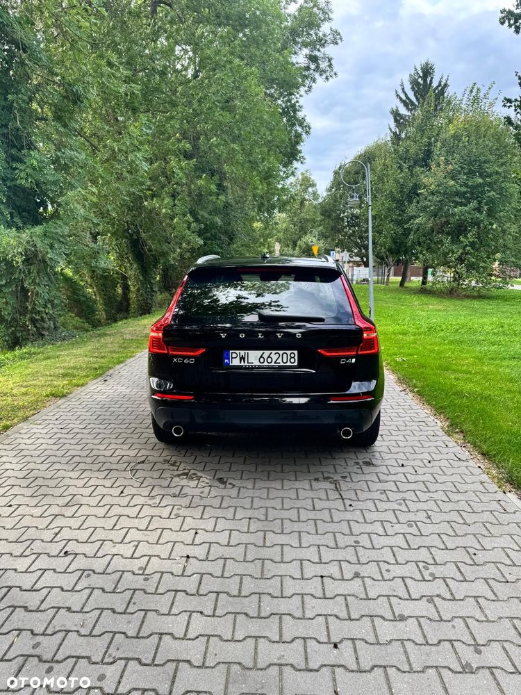 Volvo XC 60 D4 Momentum Pro - 26