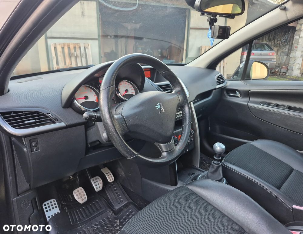 Peugeot 207 - 10