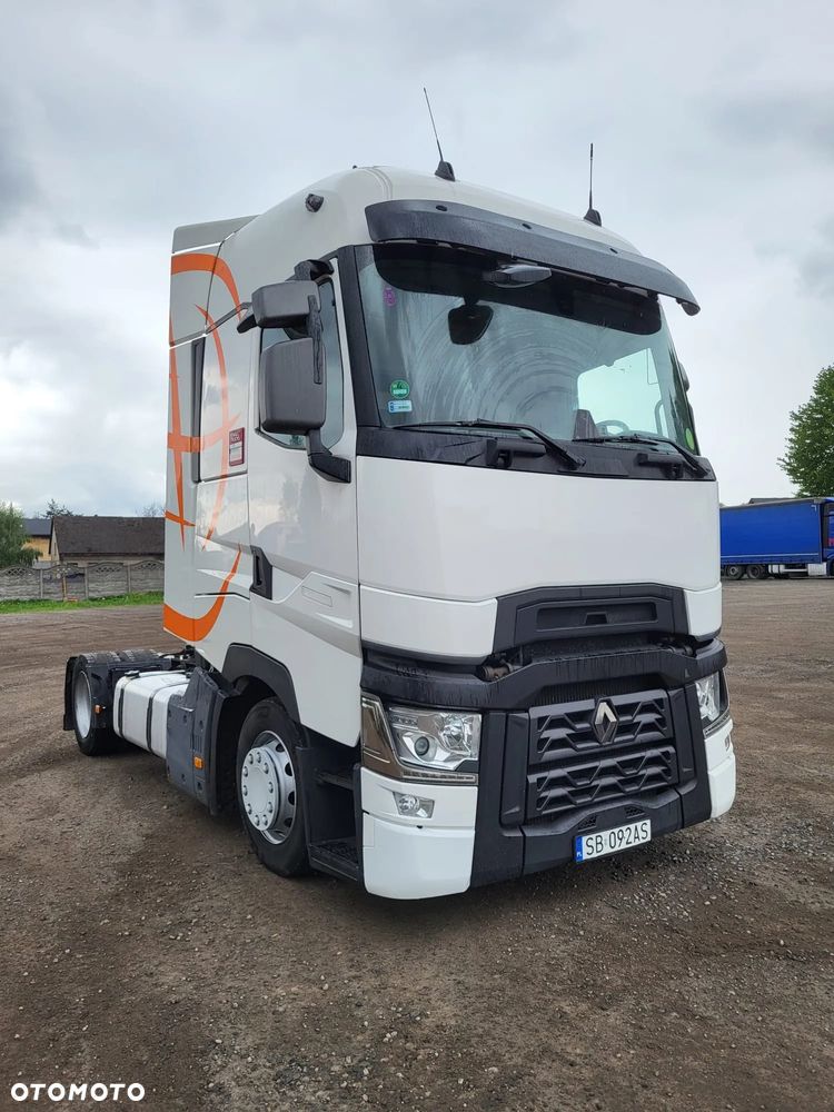 Renault T-520 low deck - 4