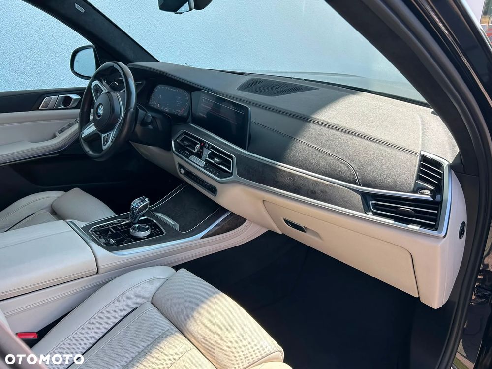BMW X7 M50d sport - 14