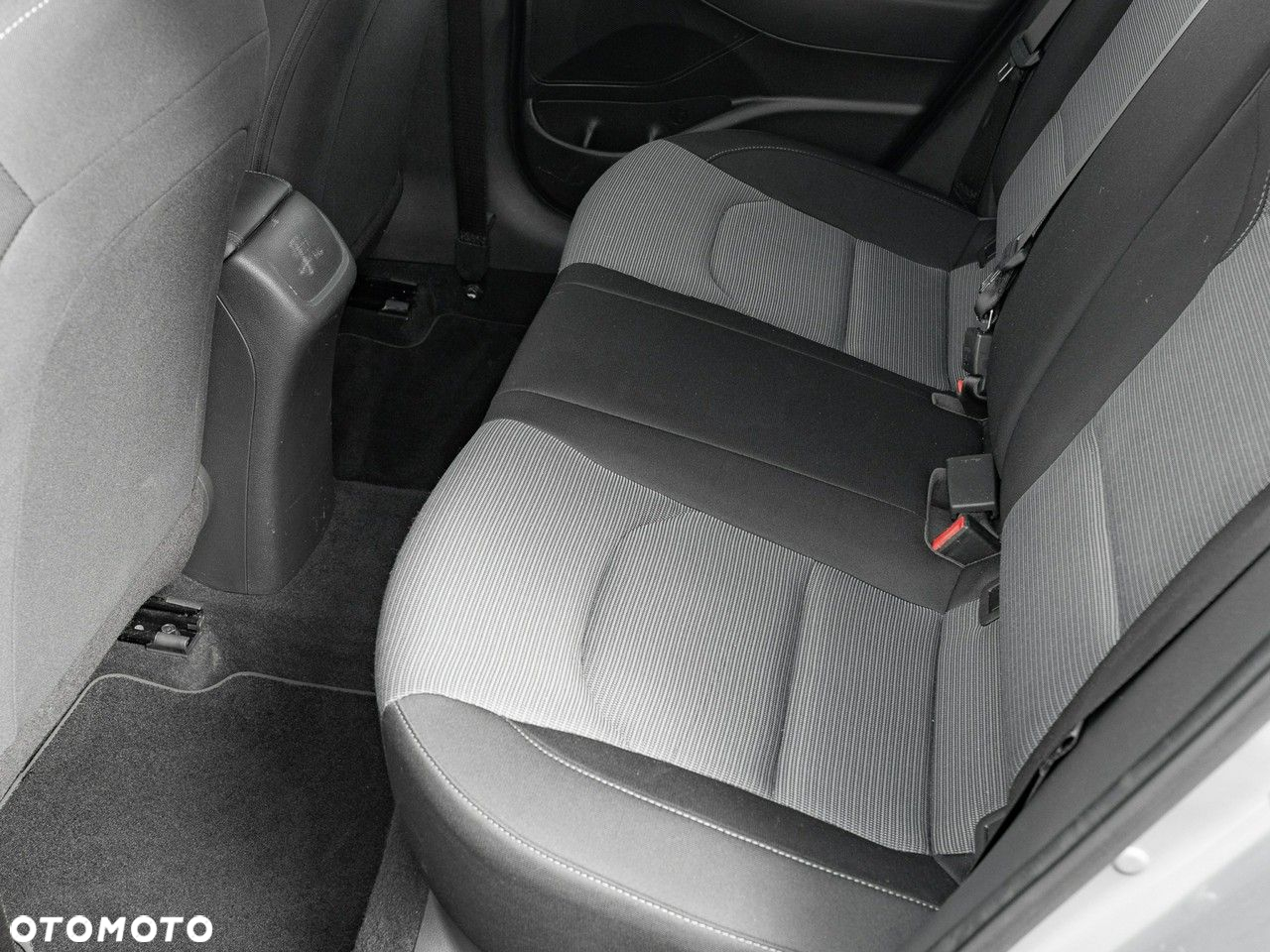 Hyundai i30 1.5 DPI Modern - 24