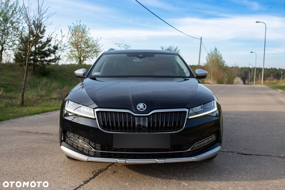 Skoda Superb 2.0 TDI SCR 4x4 Scout DSG - 3