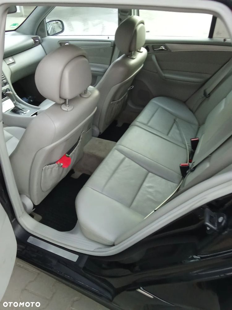Mercedes-Benz Klasa C 320 CDI 7G-TRONIC Avantgarde DPF - 8