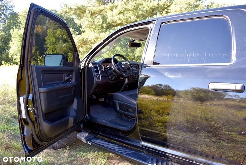 RAM 1500 - 12