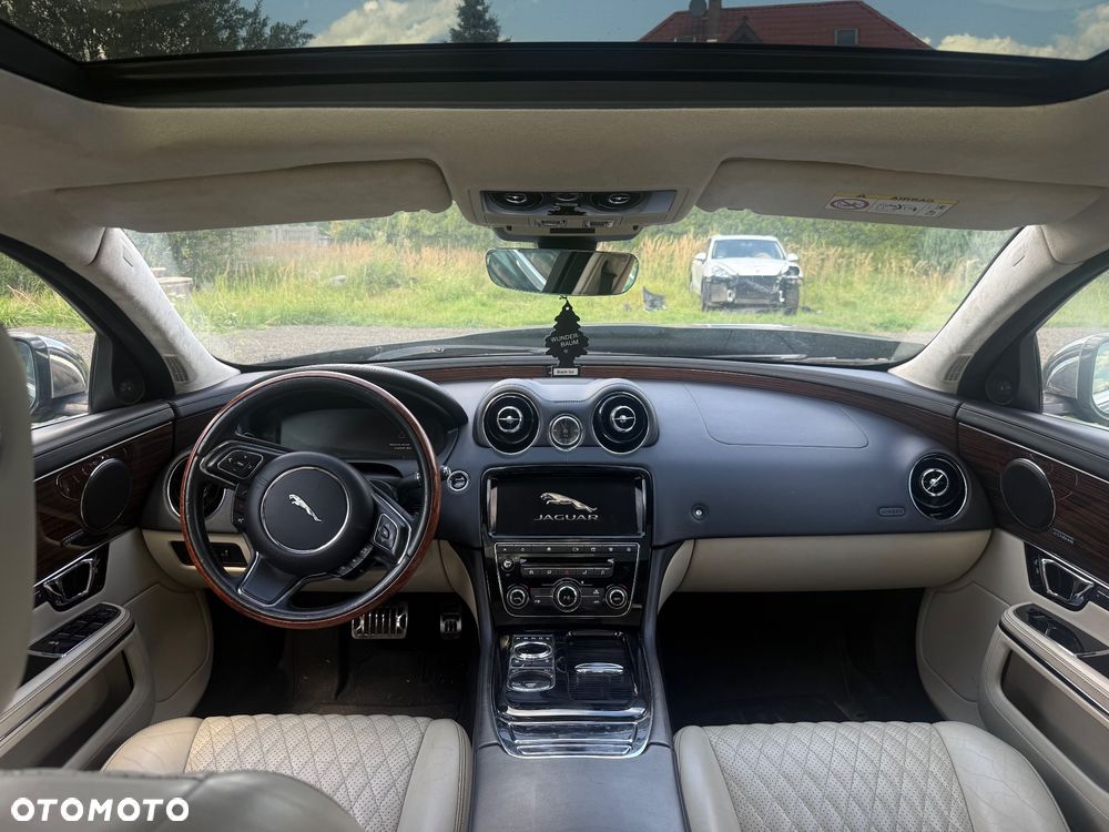 Jaguar XJ 3.0 D V6 Premium Luxury - 8