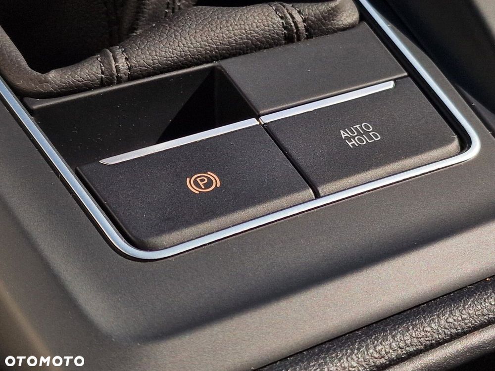 Volkswagen Golf VIII 1.5 TSI Life - 24