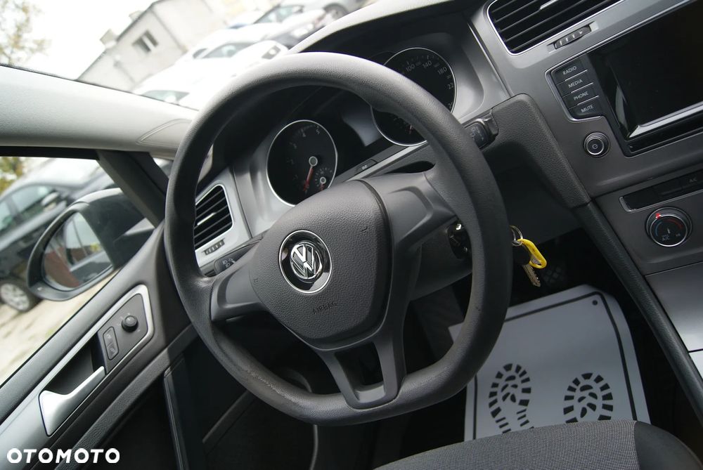 Volkswagen Golf 1.2 TSI BMT Trendline - 17