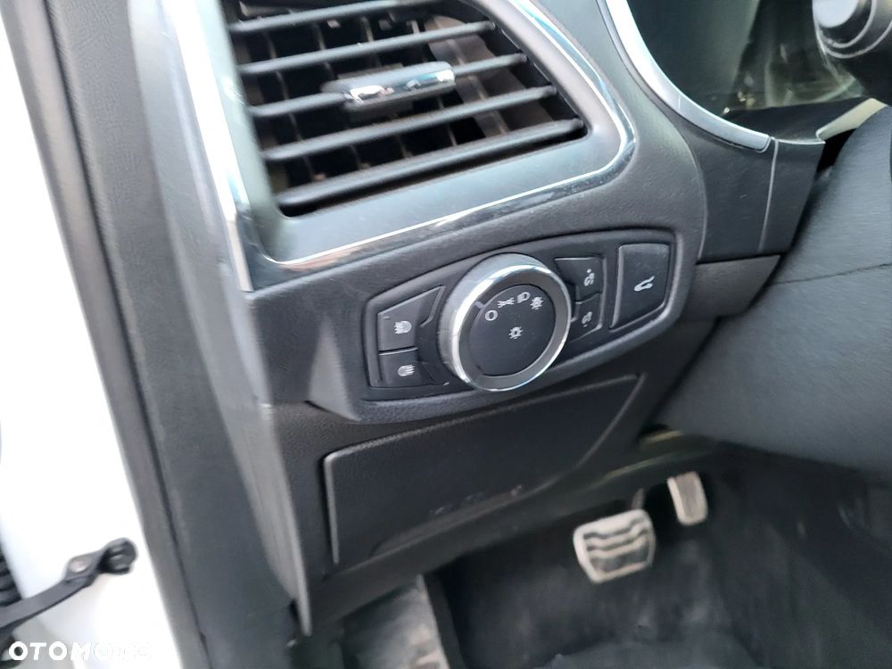 Ford Edge 2.0 TDCi Bi-Turbo 4x4 ST-LINE - 14