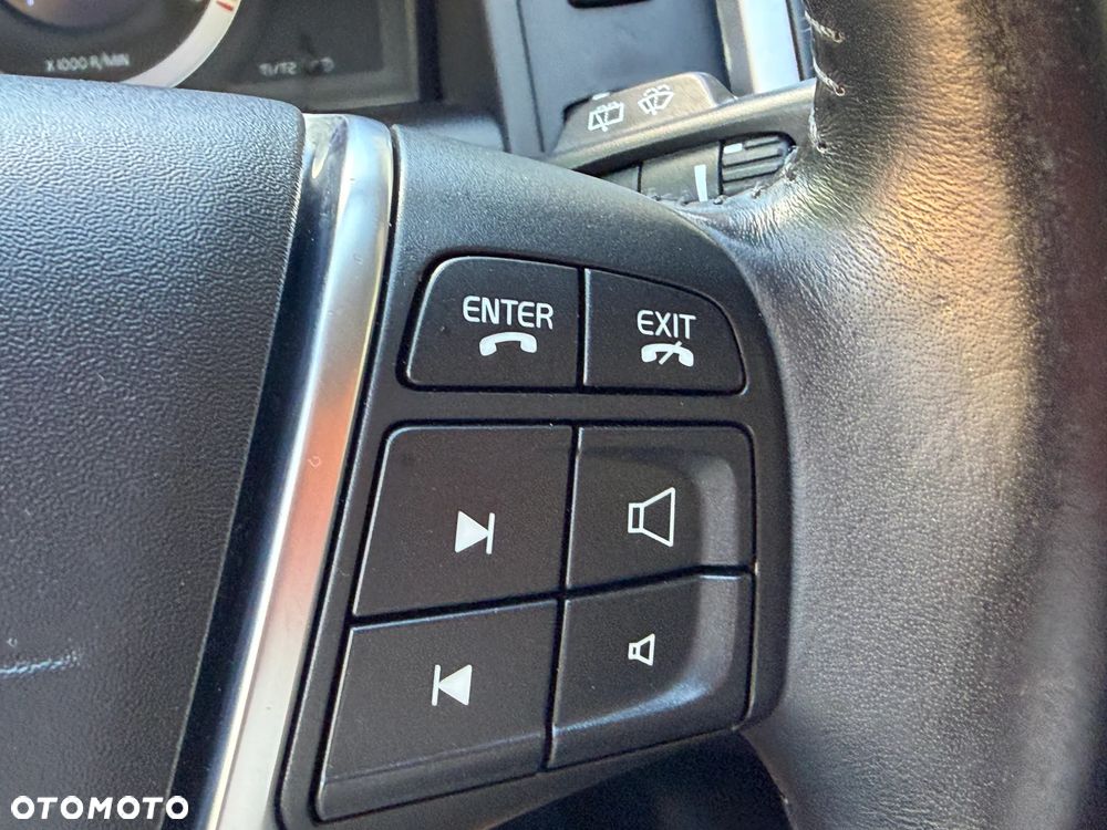 Volvo XC 60 D5 AWD Momentum - 20