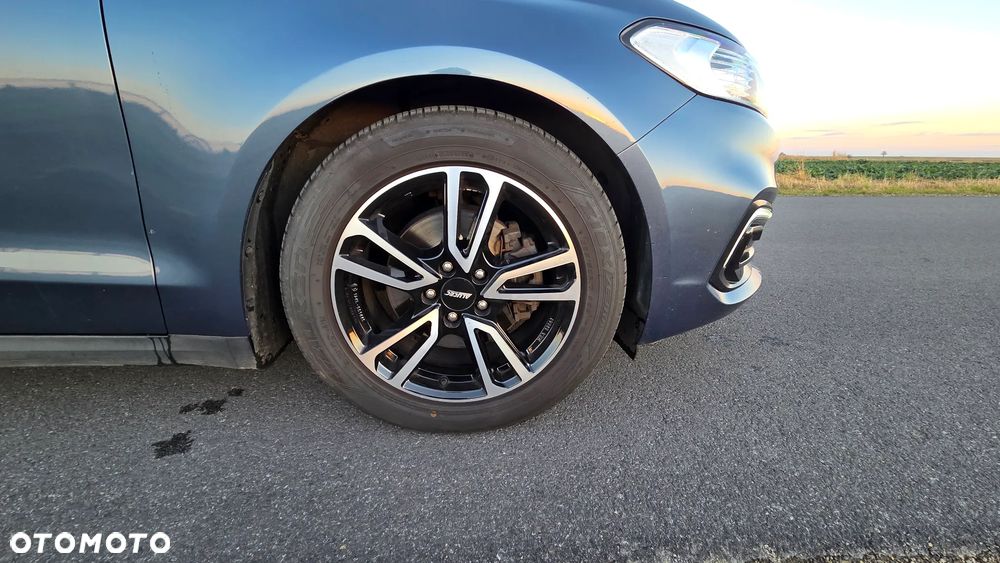 Ford Mondeo - 22