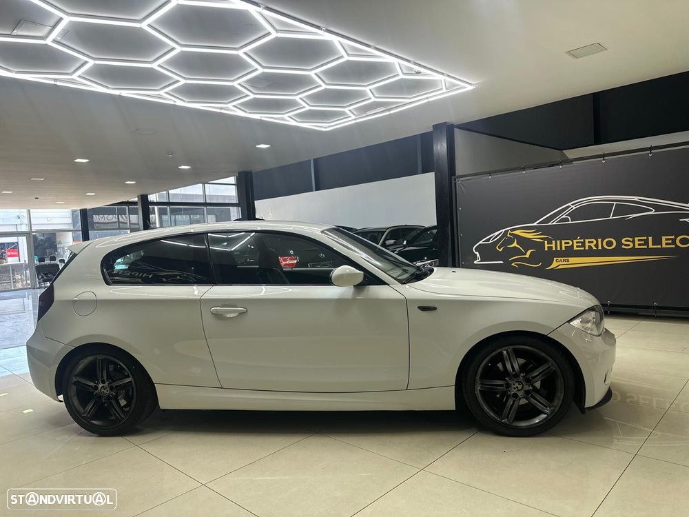 BMW 118 d Coupe Limited Edition Lifestyle c/ M Sport Pack - 4