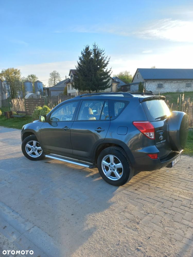 Toyota RAV4 2.2 D-4D Premium - 4