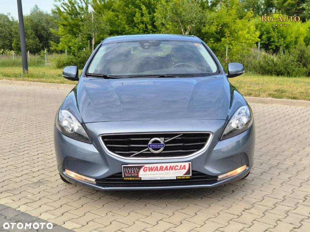Volvo V40 - 16